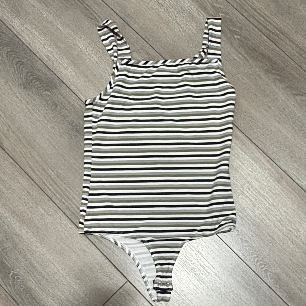 Urban Heritage Black and White Striped Bodysuit SM193